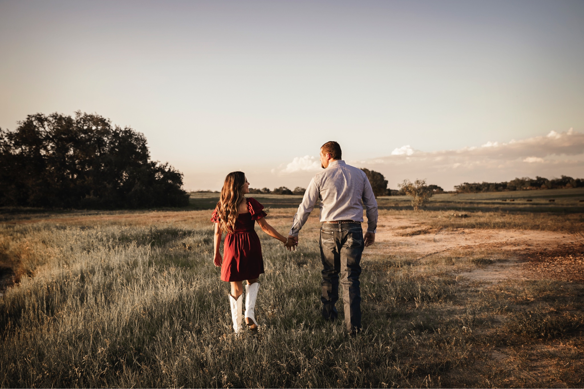 Such a beautiful and easy dress to style for everyday or professional photos. Can be worn off the shoulder, or on the shoulder for a puffy sleeve look. I’m wearing a size small!



#LTKFind #LTKunder50 #LTKstyletip