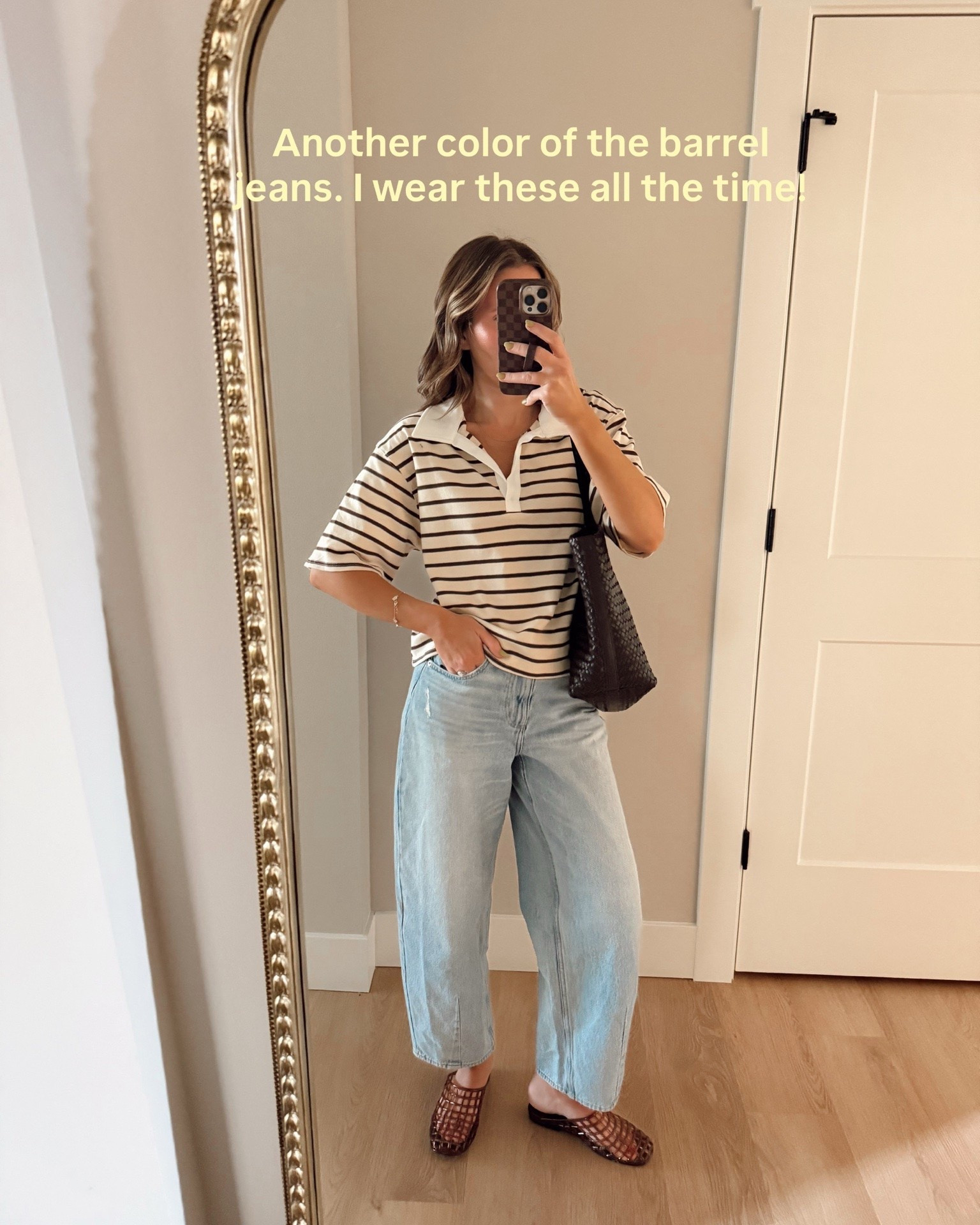 Love these barrel jeans and this color 🙌🏼