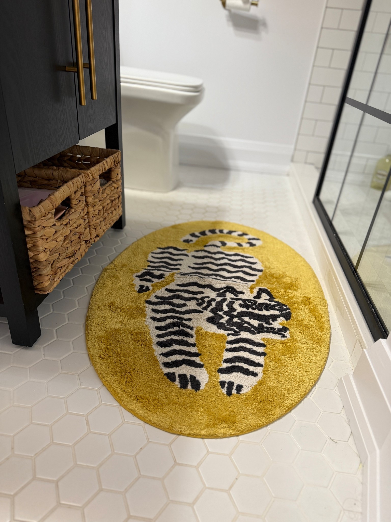 The perfect boho bathroom mat to
Add a subtle pop of colour to a neutral space. And it’s on sale now! 