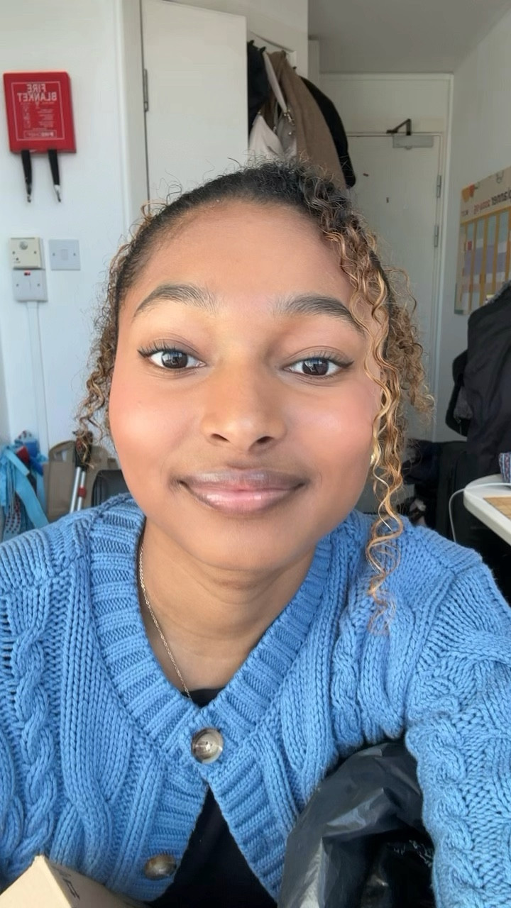 had to mute on here, but products are listed (minus the bag)😊 
happy spring !

#cultbeauty #abercrombie #noirvere #LTKbeauty