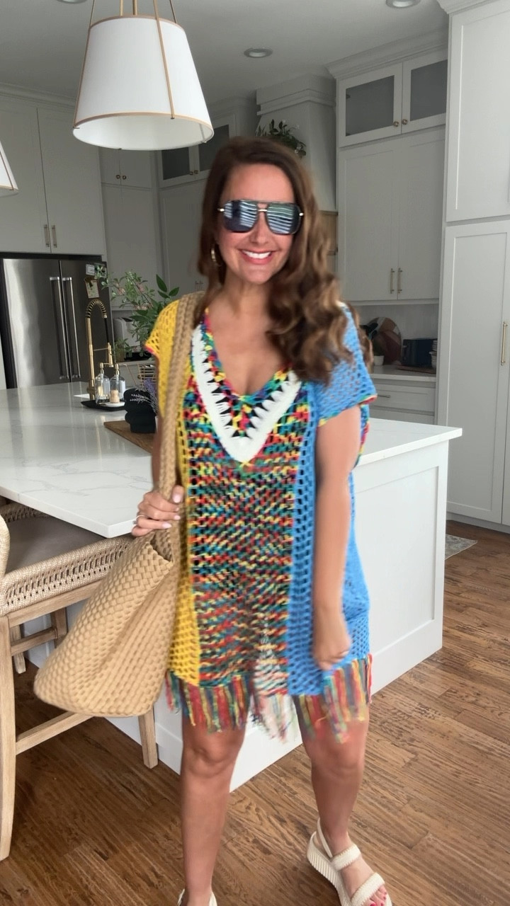 Current favorite sunglasses✔️
Amazon coverup under $30✔️
Best neoprene pool bag✔️
.


#LTKswim #LTKtravel #LTKover40