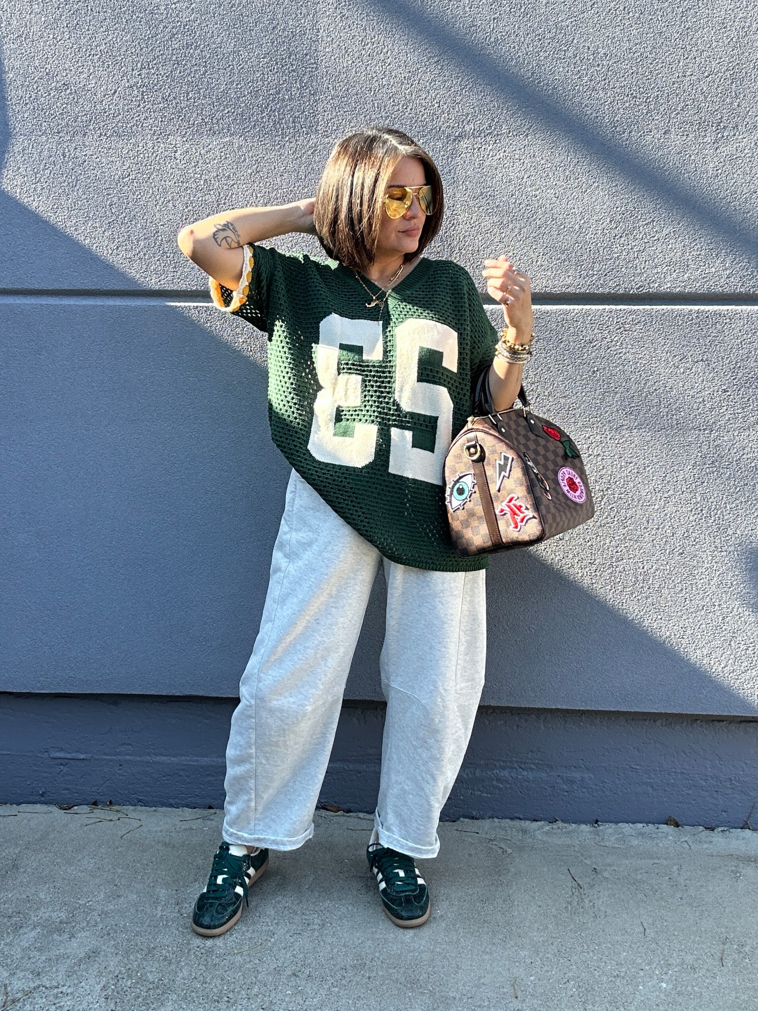 Size 2 top and xs sweatpants. Perfect casual ootd 