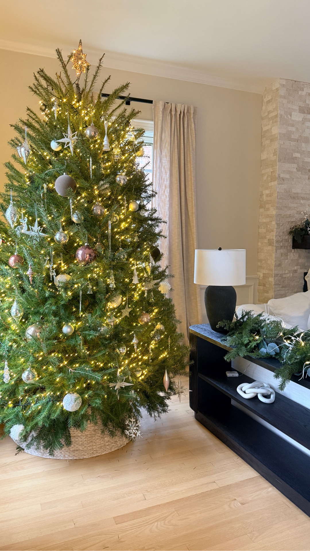 One perfect 9 ft Christmas tree 🎄