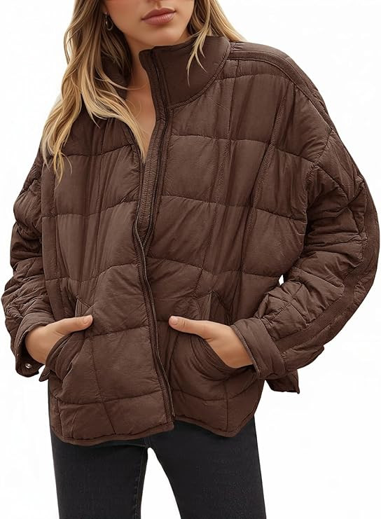 Aiopr Women's Oversized Lightweight Down Coat Long Sleeve Zip Packable Short Puffer Jackets | Amazon (US)