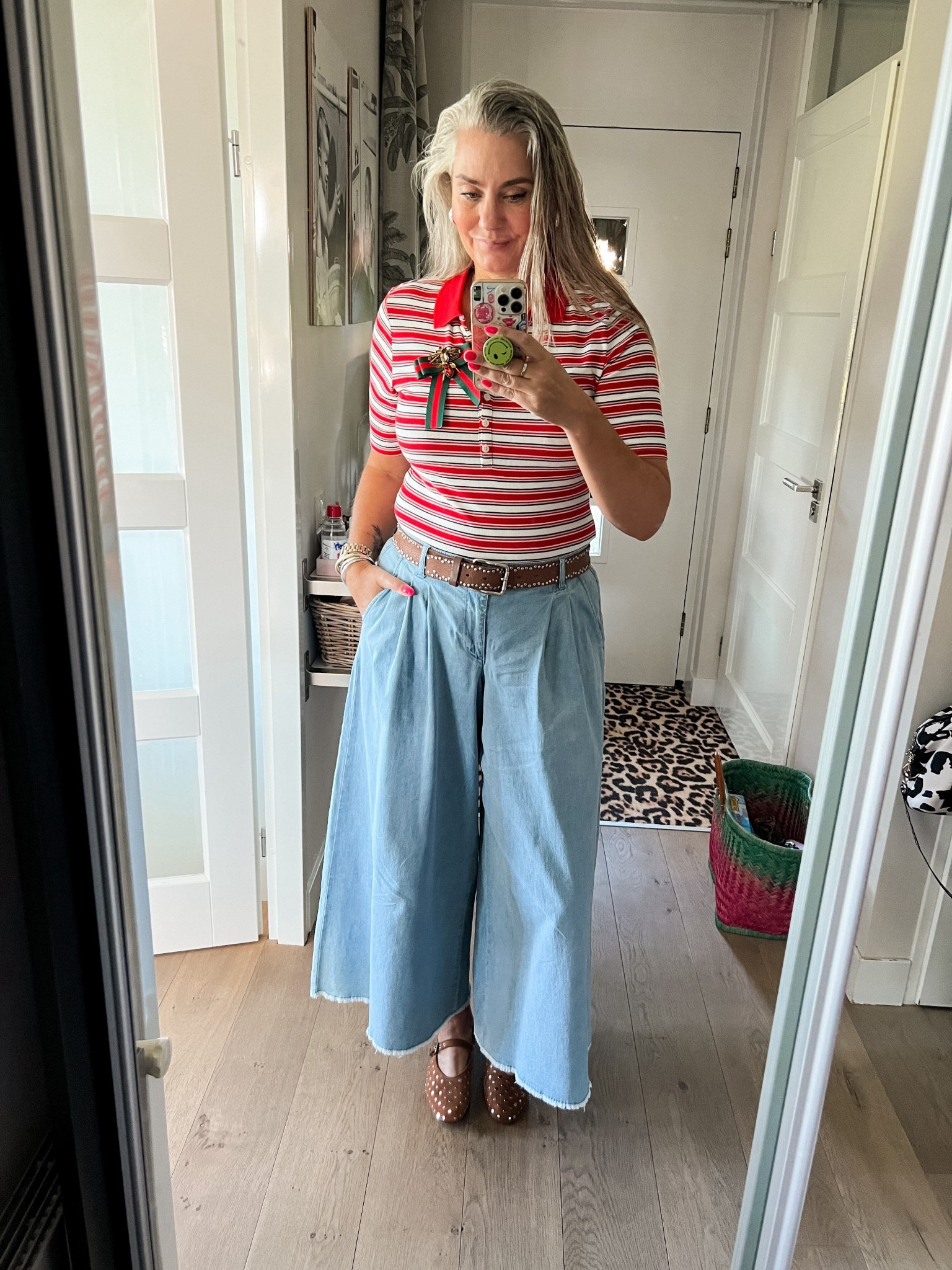 OOTD - Friday. Culotte style jeans (40, https://bonprix-nl.mtpc.se/5592110), striped polo shirt (L), Brown studded belt and brown studded Mary Jane’s. Gucci style bow brooch. Chunky silver earrings. 



#LTKstyletip #LTKnederlands #LTKeurope