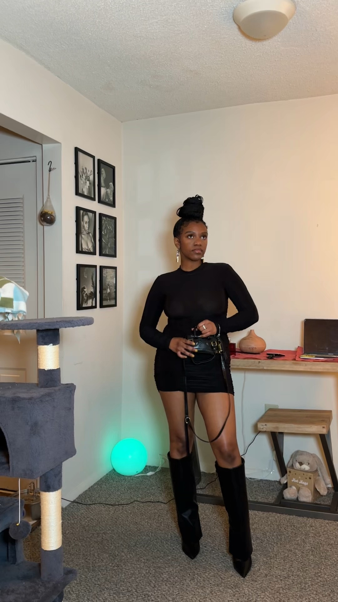 A moment for the black winter boots🖤

#LTKSeasonal #LTKShoeCrush #LTKSaleAlert