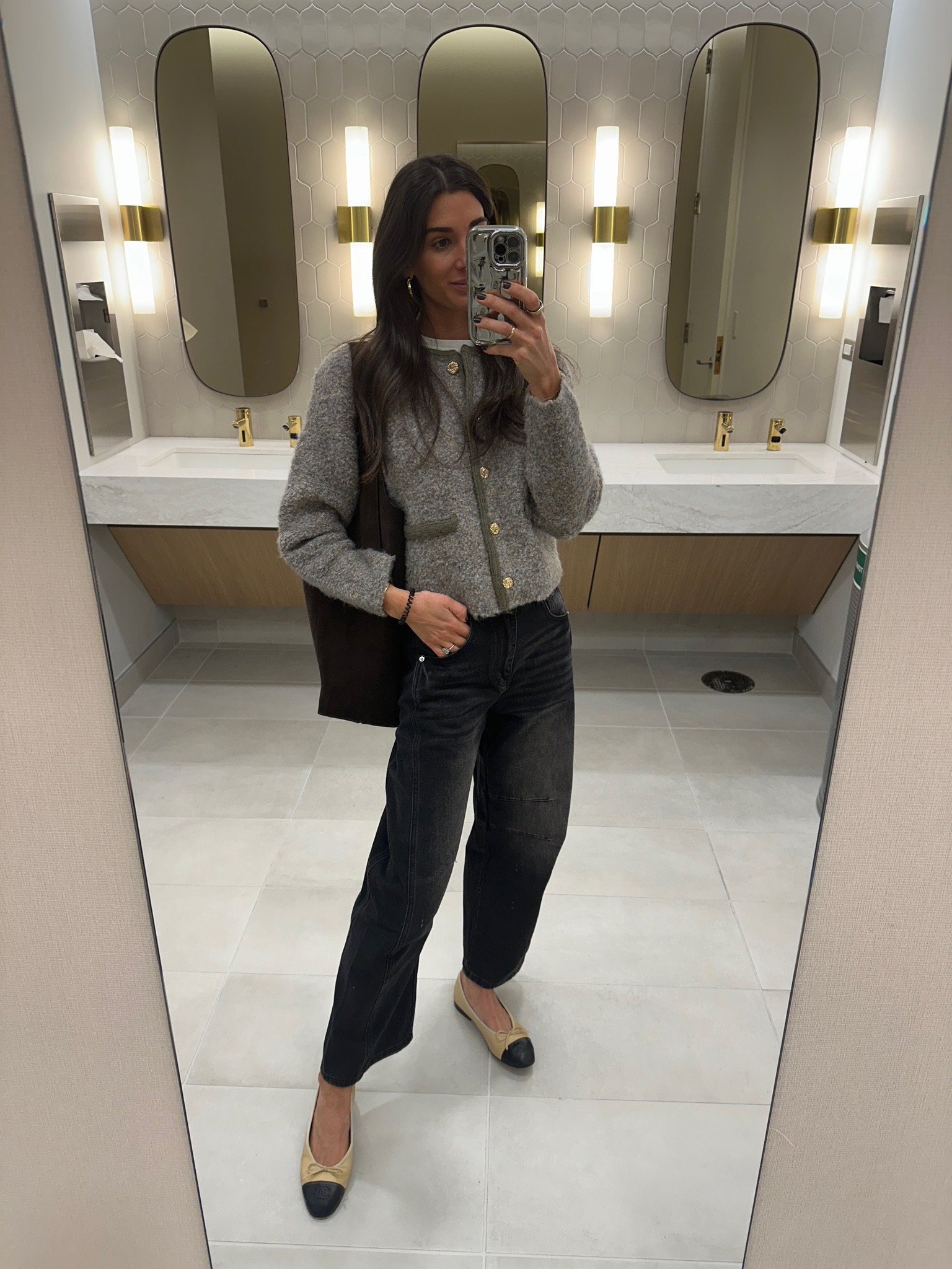 Work outfit 
Fall outfit 
Amazon find
Horseshoe jeans 
Brown bag 
Brown suede bag

#LTKStyleTip #LTKSeasonal #LTKFindsUnder50