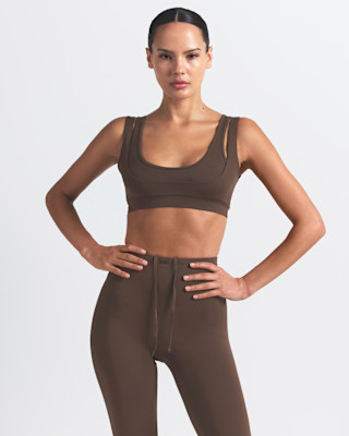 NikeSKIMS Matte Women's Double-Strap Scoop Bra | Nike (US)