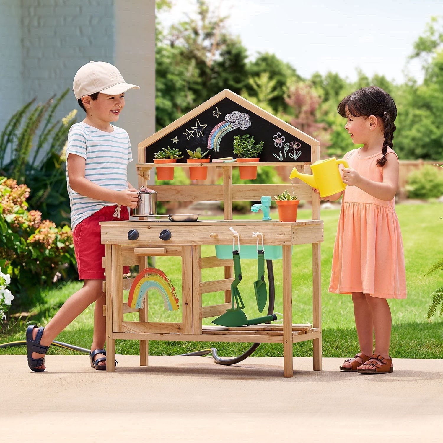 How perfect is this for spring!?! A sink with running water!!!! Adorable! Must have! 

#LTKmomlife #LTKKids #LTKMothersDay