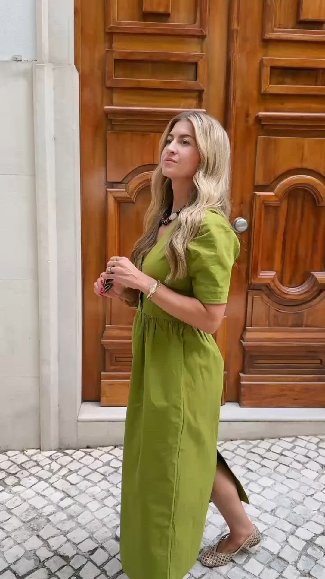 Love this gorgeous chartreuse cotton dress - perfect for a day of travel in Lisbon. I found it at @tuckernuck - they have such beautiful travel pieces!
Cotton dress: runs TTS, wearing XS
gold woven flats: run TTS, comfortable for lots of walking, no need to break in
@tuckernuck #tuckernuckpartner
