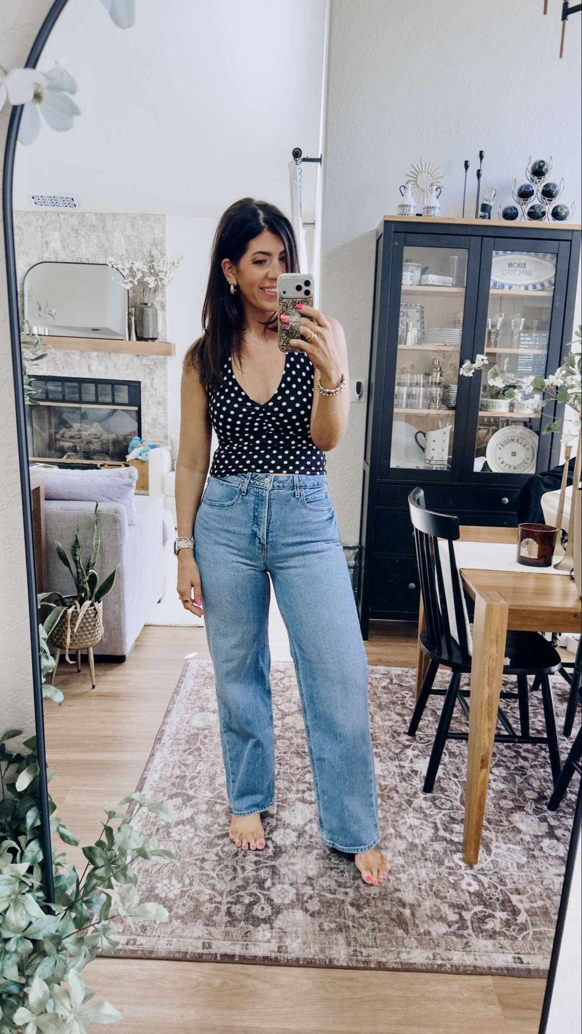 Old navy order
In a medium halter and 8 regular wide leg jeans- ordered another pair love!


#LTKMidsize #LTKSaleAlert #LTKTall