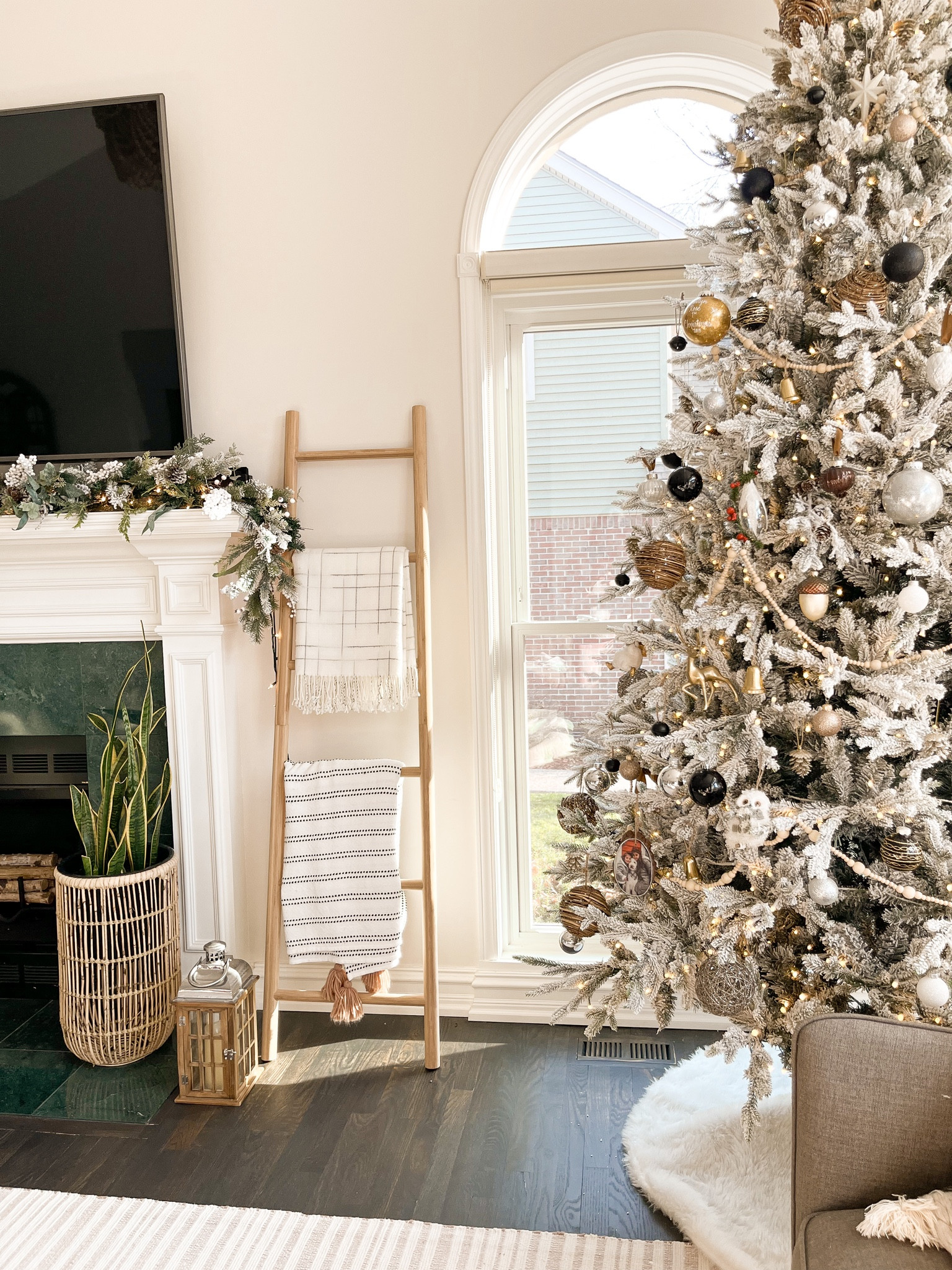 ✨Happy Thanksgiving friends✨ I’m so grateful for each and every one of you who support my small business 🤍 thanks for being here. Shop my gorgeous Christmas tree and some decor & ornaments we scored this year for the tree. 

#LTKhome #LTKSeasonal #LTKHoliday