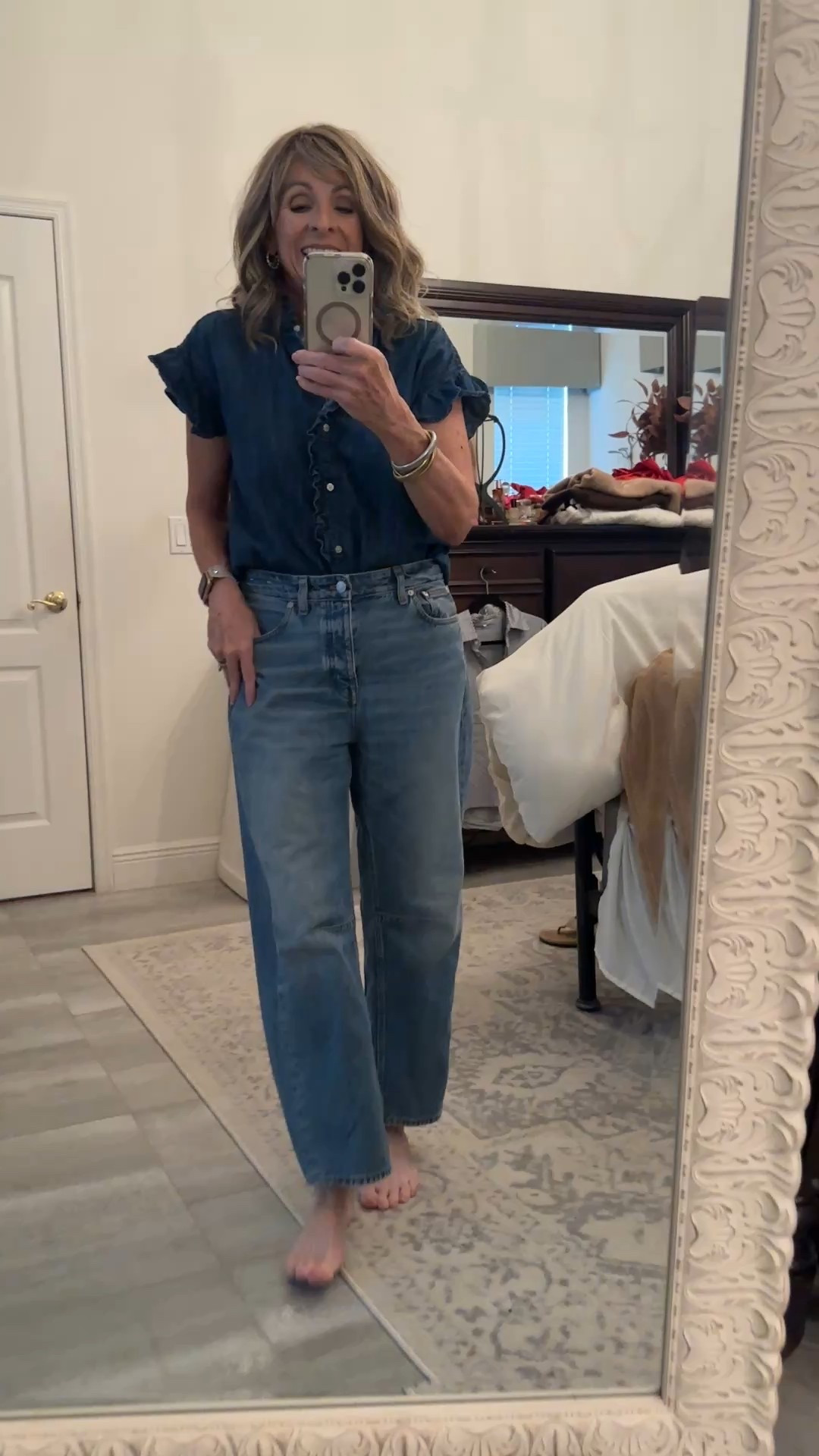 My favorite barrel leg denim is on major sale. I’m wearing my true size 27.
Also linking another pair at a lower price point that I really liked as well. 

#LTKFindsUnder50 #LTKOver40 #LTKSaleAlert