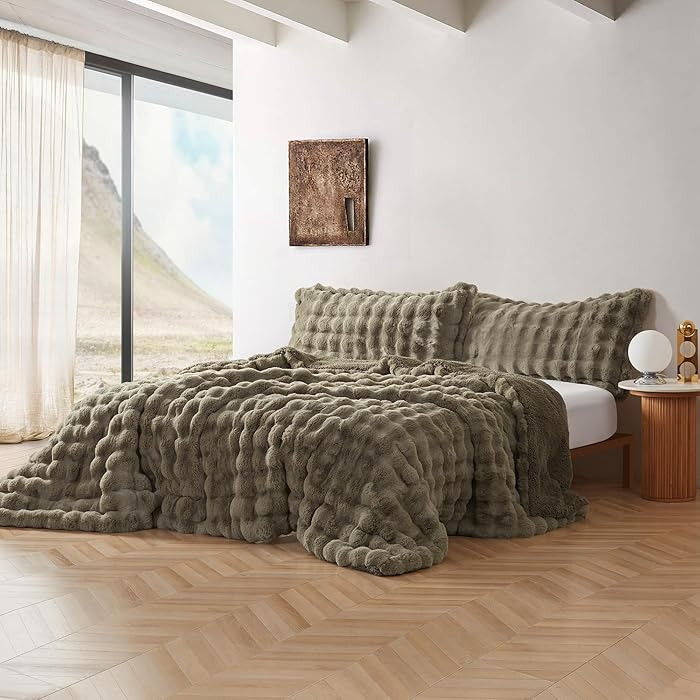 Byourbed Snowball Chunky Bunny - Coma Inducer® Oversized Queen Comforter - Olive Earth | Amazon (US)