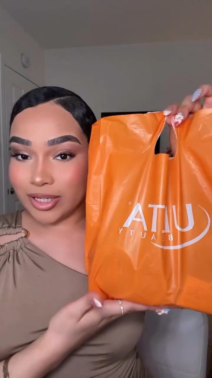 Ulta shopping haul! Restocks and new finds! 🥰🛍️ @ultabeauty 

@larocheposayusa 
@elfcosmetics 
@pacificabeauty 
@rocskincare 
@essence_cosmetics 

Follow, like, comment, repost & save this for more girly content! 📌

#ultahaul #shoppinghaul #beautytok #newmakeup #maquillaje

#LTKBeauty #LTKselfcare #LTKSaleAlert