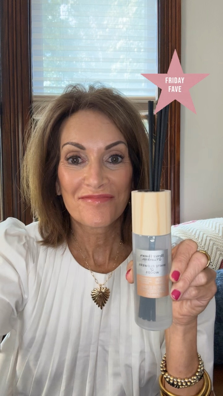 This Diffuser smells so good and is so affordable! 

Home accents


#LTKVideo #LTKHome