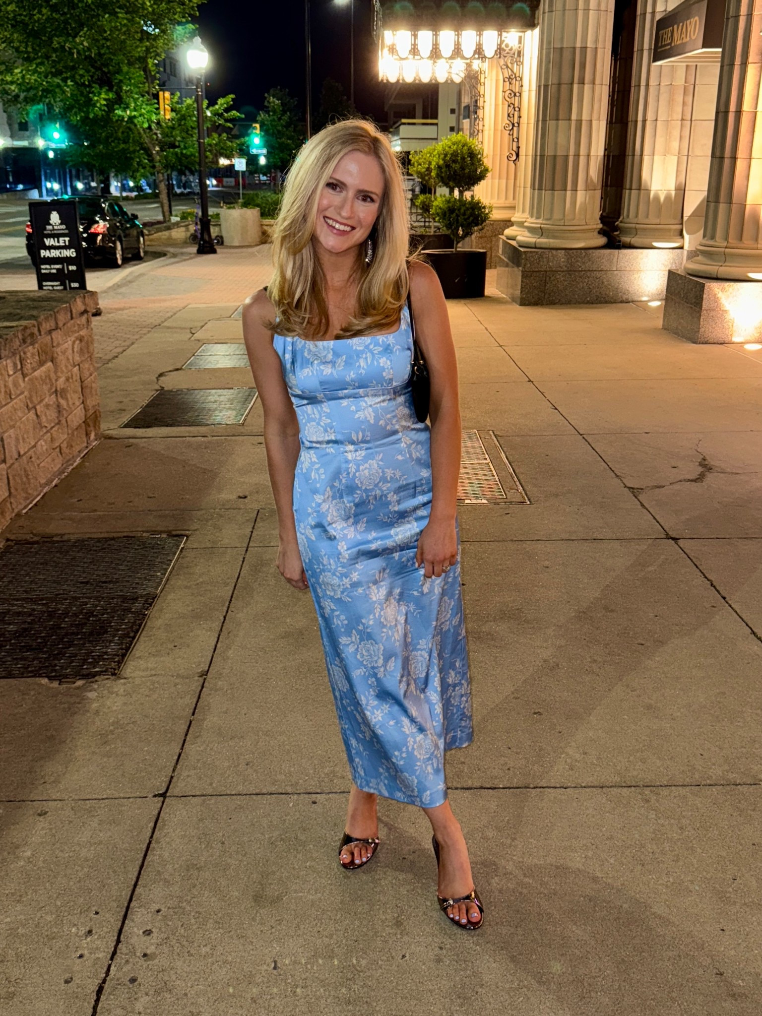 Wedding rehearsal ready! Opted for this stunning Staud dress and Schutz heels with a vintage LV bag borrowed from my mom ☺️