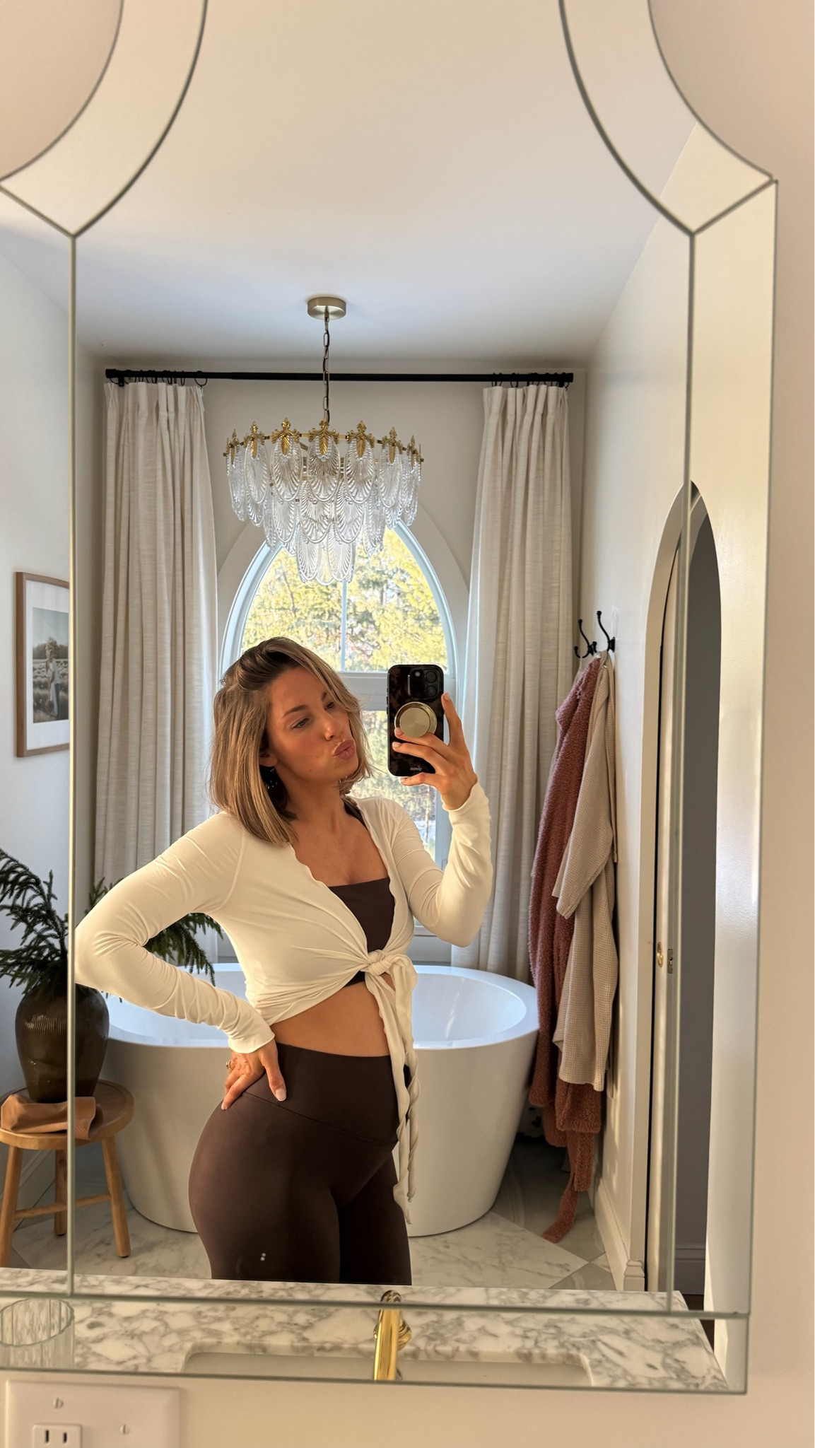 Feeling extra comfy and extra grateful today 🥰

#amazon #yogatop #fitnessgear #momlife #fitmom #hugcurve #maternity

#LTKootd #LTKgrwm #LTKmomlife