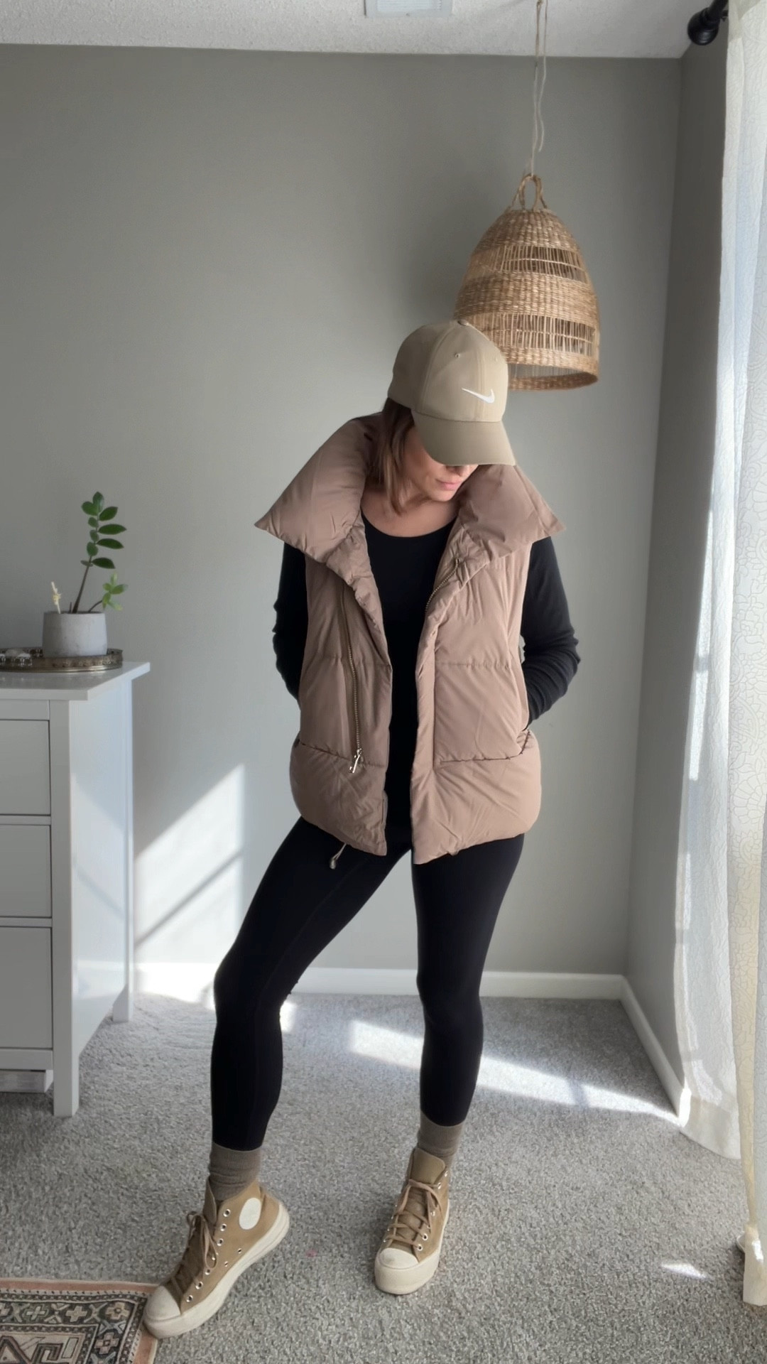 Living in my puffer vest 🤎🤩

#outfitideas #puffervest #falloutfit #winteroutfit #momfit


#LTKGiftGuide #LTKSeasonal #LTKActive
