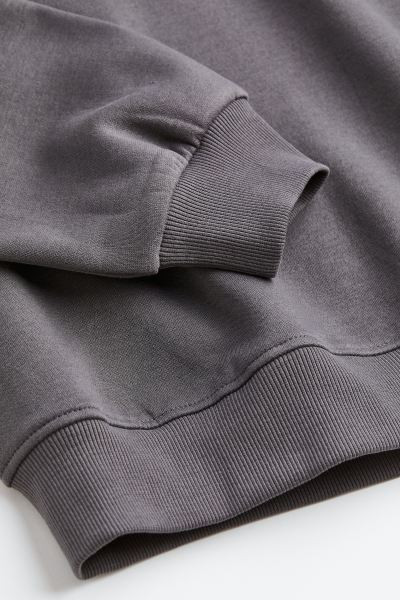 Sweatshirt | H&M (UK, MY, IN, SG, PH, TW, HK)