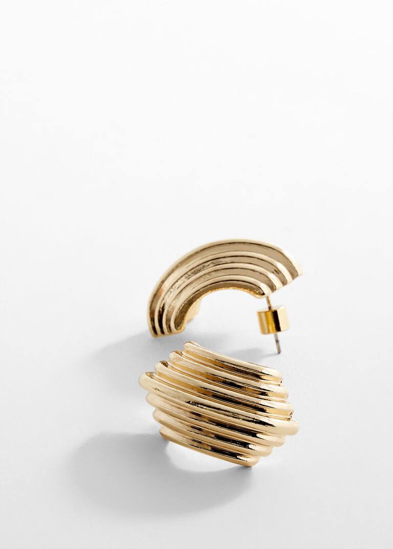 Embossed semi-hoop earrings -  Women | Mango USA | MANGO (US)