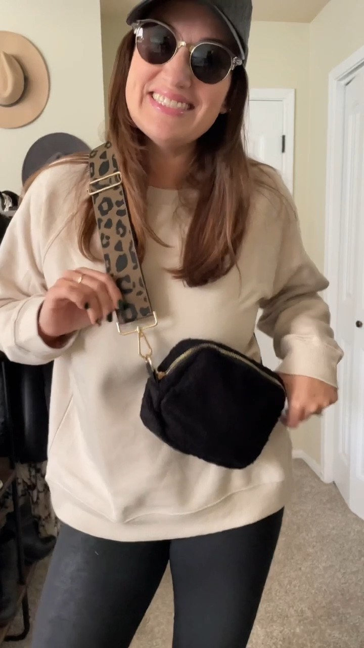 Referring to this one as my “Honest Mom” easy weekend look ✌️ Anyone else surviving over thriving 🙋‍♀️ 
This look was inspired by Mel’s character in Virgin River 🎥 Also is it just me or is this new season more depressing than usual? 😭
Wearing a Large in this H&M sweatshirt & bringing back this Aerie set cuz it’s just that good 🤌

#LTKmidsize #LTKover40 #LTKfindsunder50