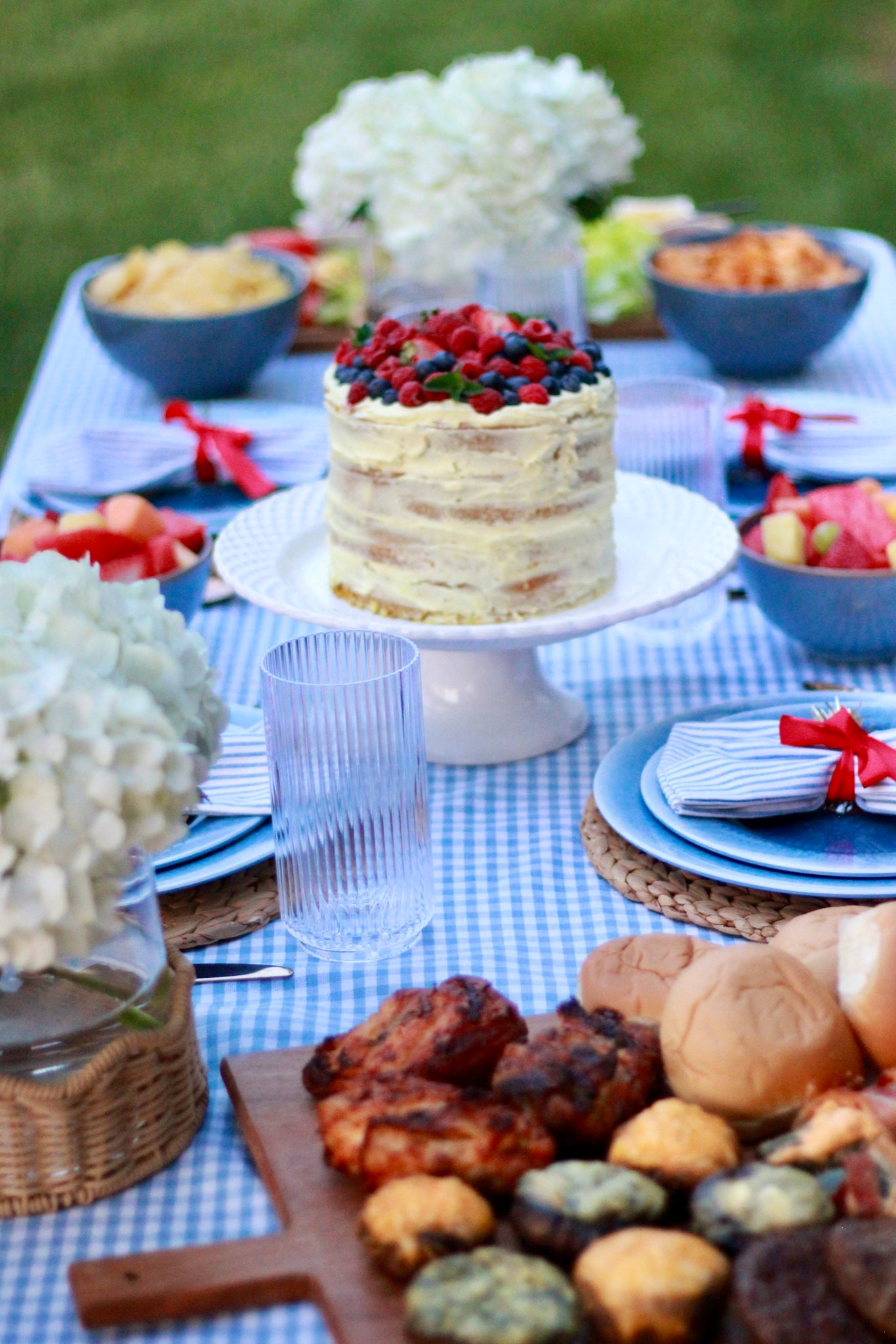 The perfect table setting for your outdoor dinner party or BBQ 

#LTKHome #LTKParties #LTKSeasonal