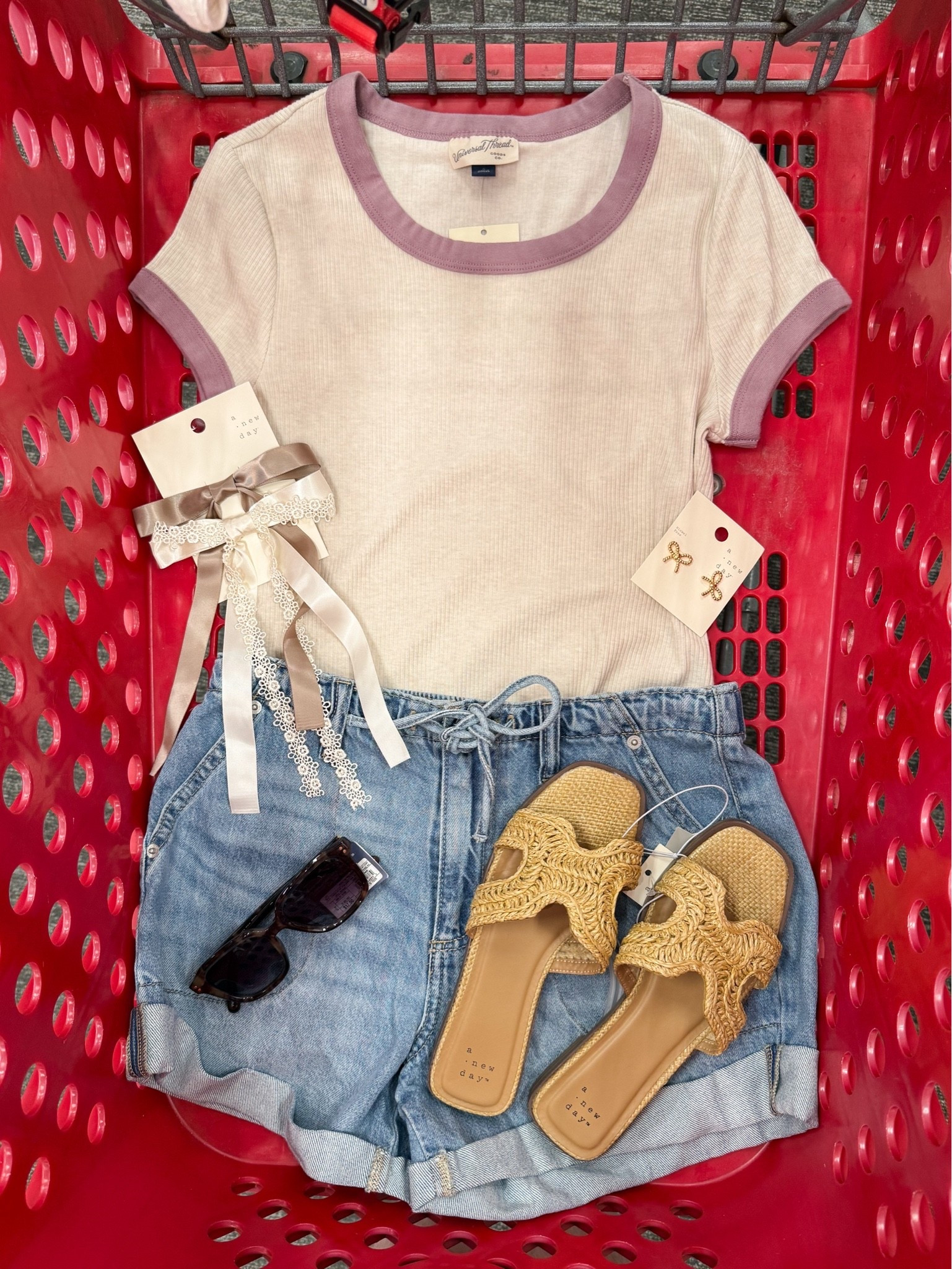 Sunday cart views✨✨
•
casual, but cute is my favorite kind of look! The shorts are so good and paired with one of my favorite tees from universal thread! 
•
•
#target #targetfinds #targetstyle

#LTKgrwm #LTKootd