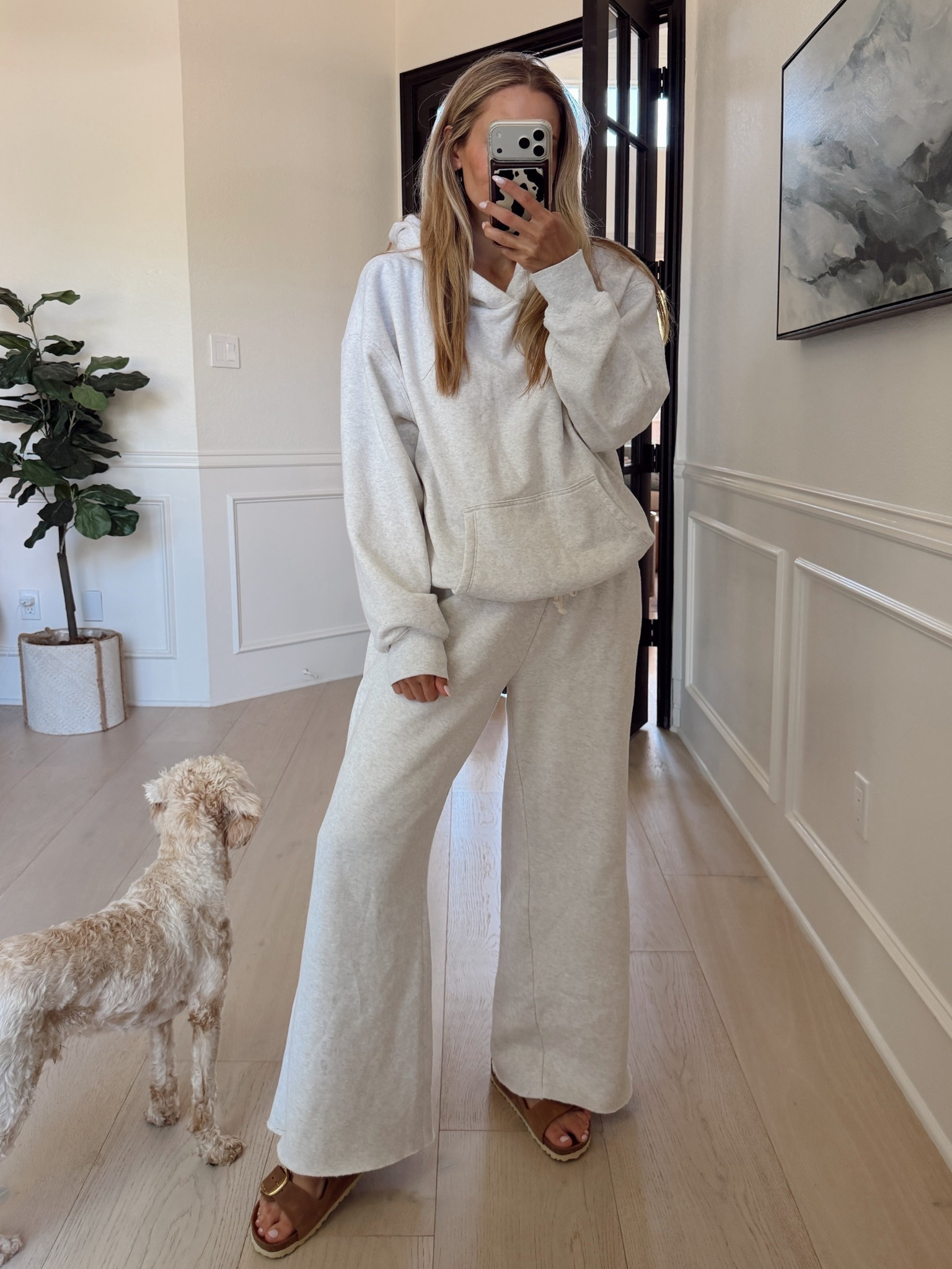 Sunday comfies that won’t break the bank 🤍 these are the closest sweats I’ve found to Abercrombie’s Sunday collection. 

I went up one size (to medium) in both.

5’5” // 120 lbs 
