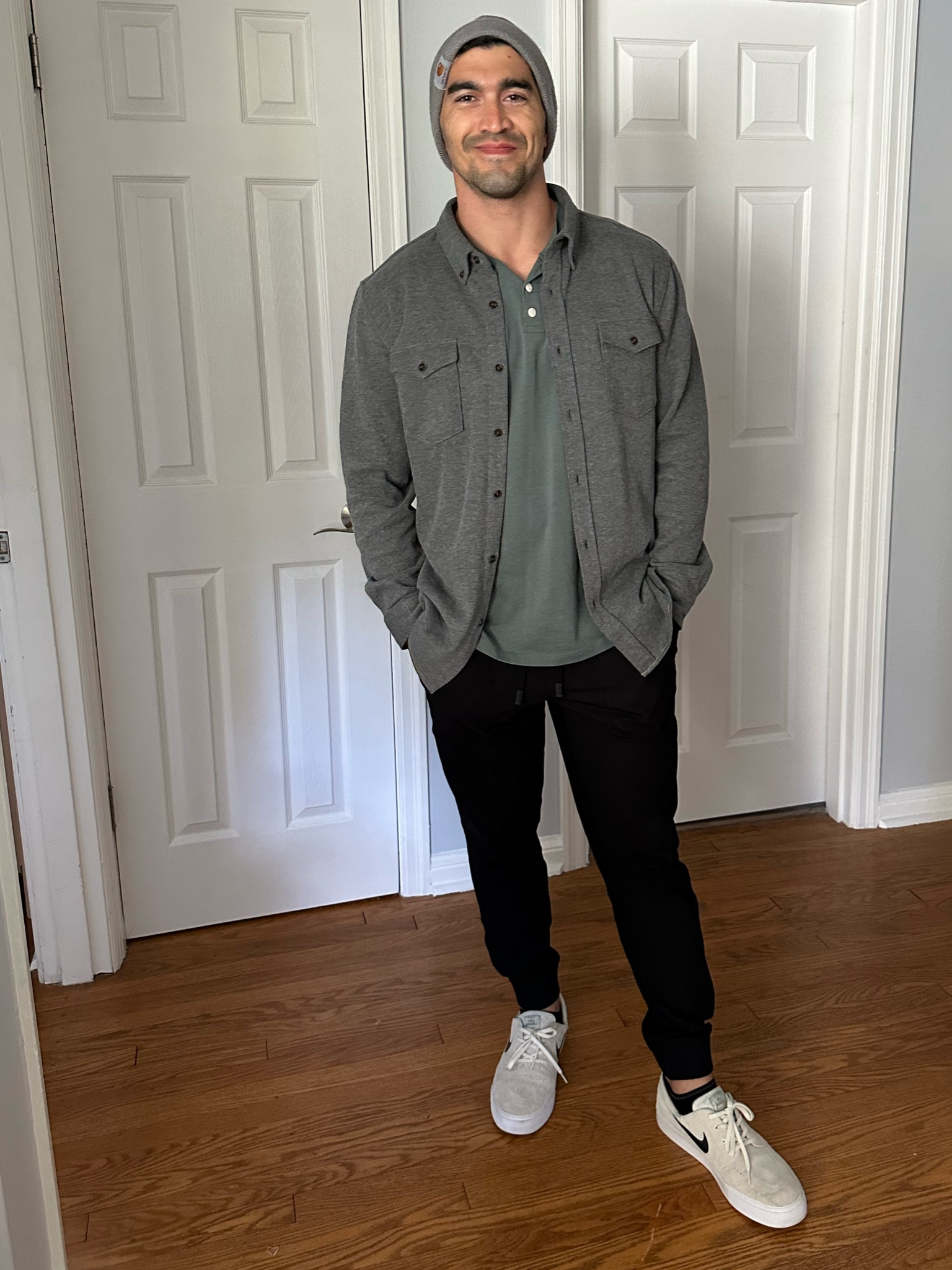 65 degrees and sunny. This is the perfect outfit for when you can’t tell if you’re cold or warm but you still need to run a couple of chill errands. Semi-athleisure but a little more dressed up with the Henley and button up. Jacket is from Surfside Supply Co. fall line!
Madewell, Lululemon, Surfside Supply Co, Nike 

#LTKfindsunder100 #LTKfitness #LTKmens