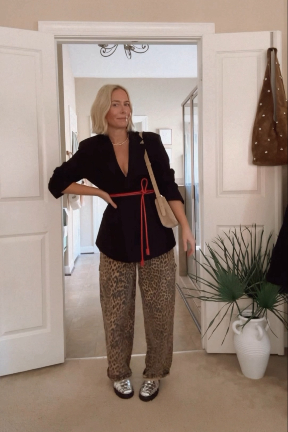 Holiday Leopard 🐆 

Blazer - M
Pants - Size 6 US

#LTKHoliday #LTKStyleTip #LTKCyberWeek