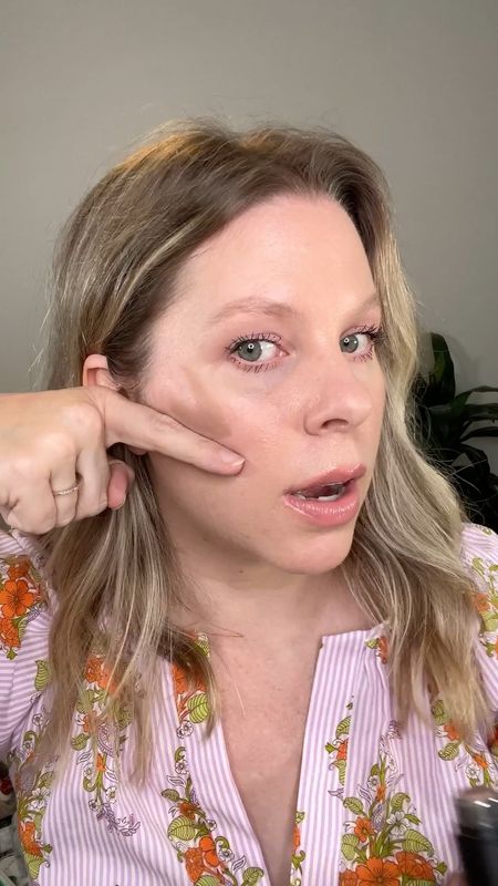 Trying @ericataylor2347 contour technique 💜 what do you think? Would you try this?

Using @westmanatelier face contour stick. 

#contour #contourtutorial #makeupformatureskin #makeupforbeginners #over35

#LTKVideo #LTKBeauty #LTKOver40