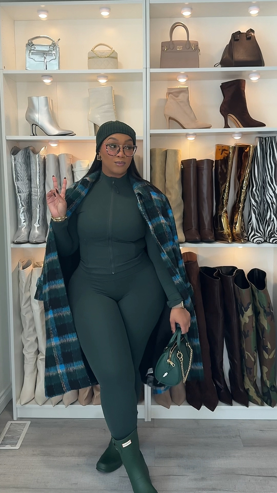 
Hey Beauties 🩷

Quick OOTD from yesterday when I heard out shopping. I have at least one of every single item from this butter soft collection 😭😂 

It’s literally the most comfortable and secure pair of leggings I own. Make sure you grab the high waisted version cause they snatch you in 🥰

I’m wearing the jacket in a size medium and the leggings in a size large 

#LTKHoliday #LTKootd #LTKCyberWeek