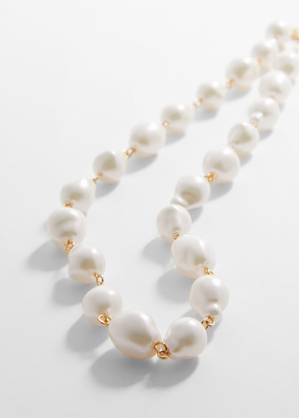 Pearl chain necklace -  Women | Mango USA | MANGO (US)