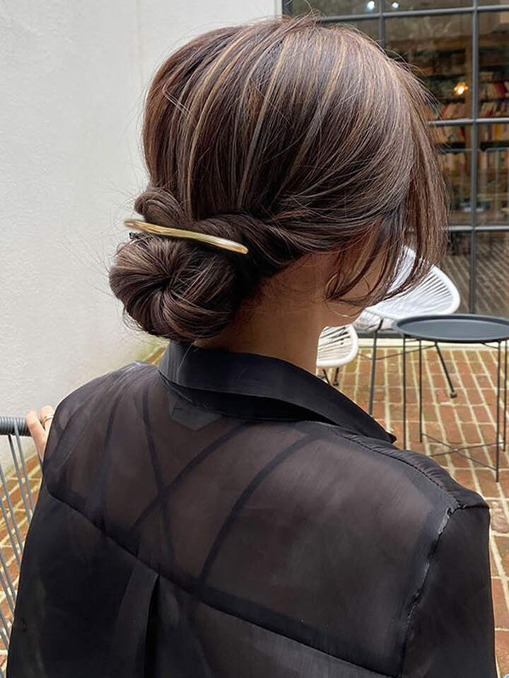 1pc Simple Monogram Metal Hairpin Casual | SHEIN