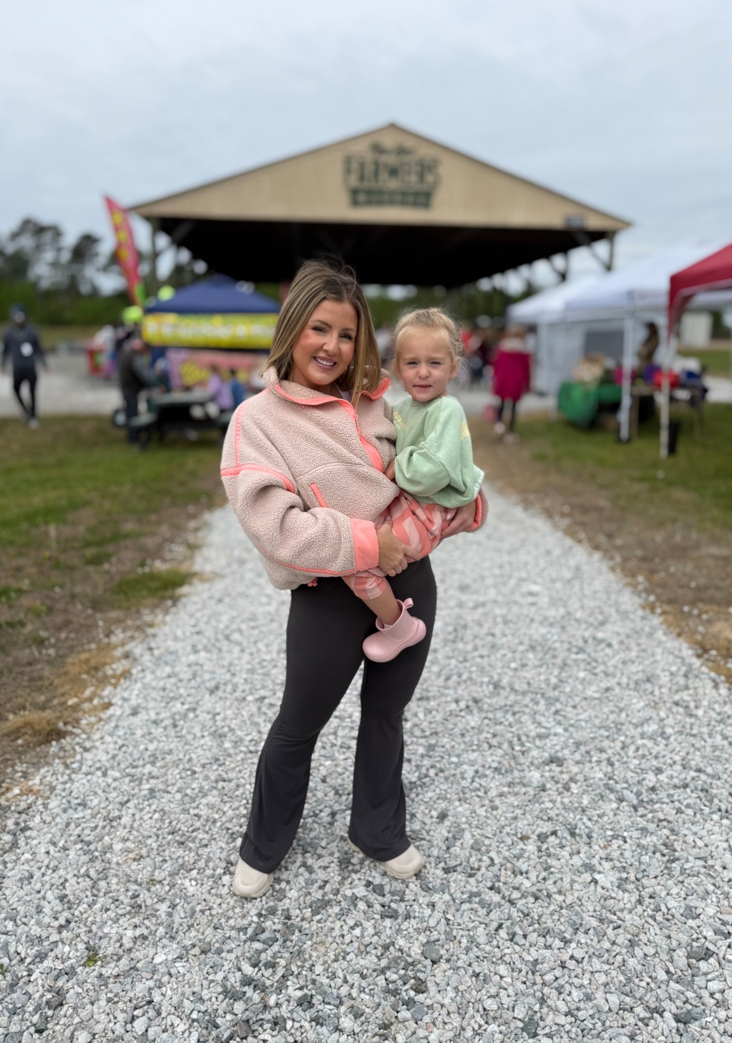 Farmers market OOTD 

#LTKootd #LTKmomlife #LTKdayinmylife