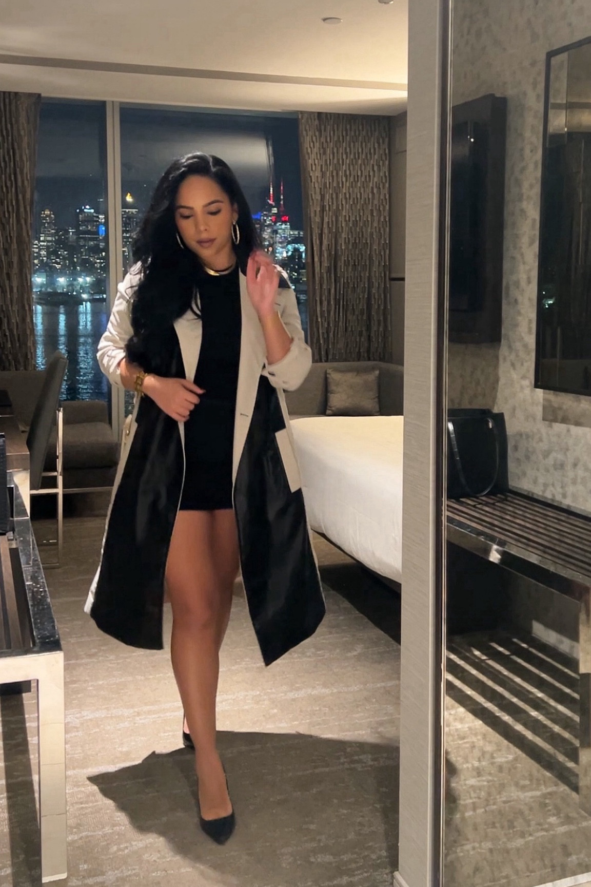 This trench is old but I linked a few amazing options! 🤩