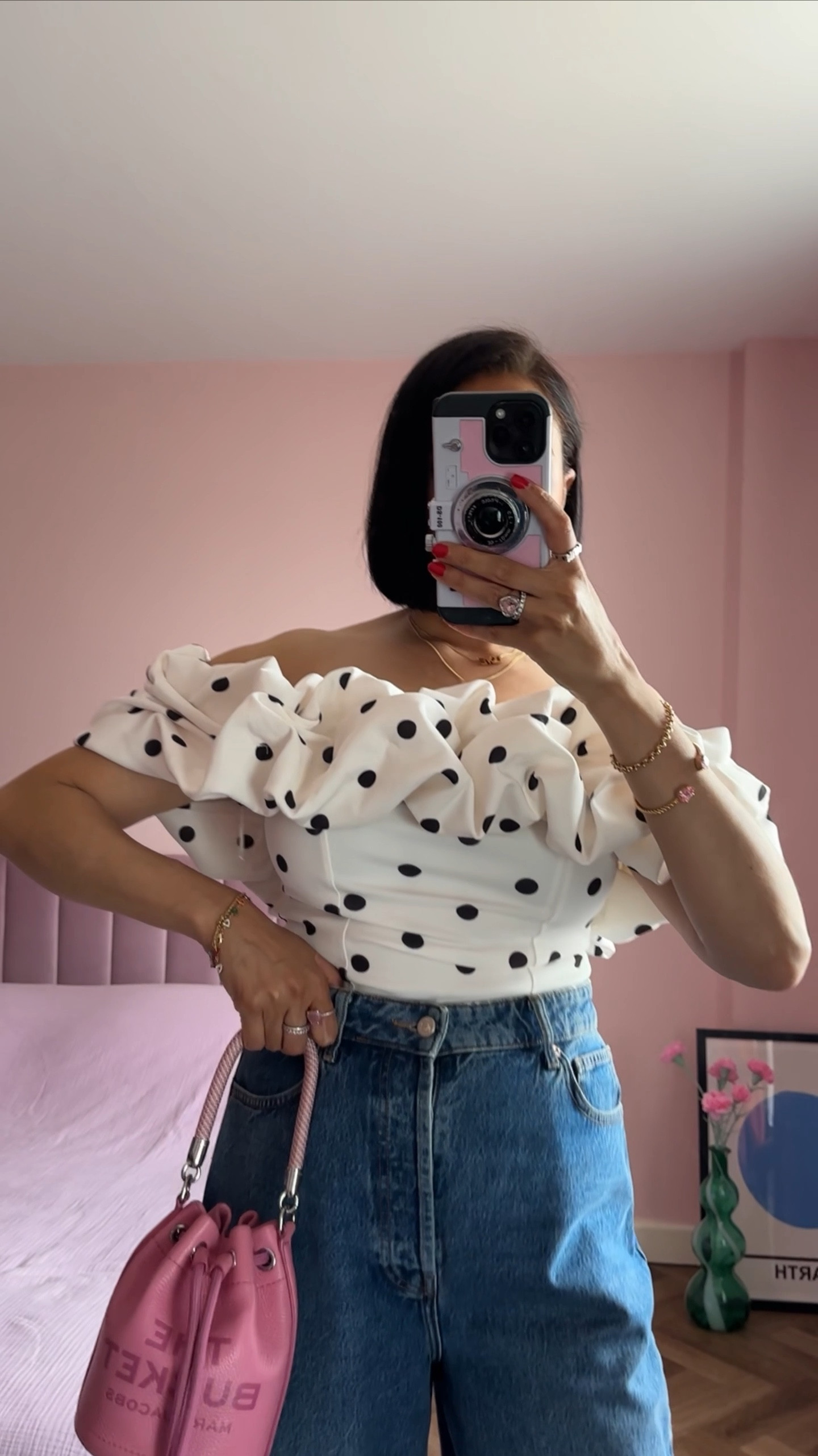 The cutest little top for your jeans and wide leg trousers this summer x