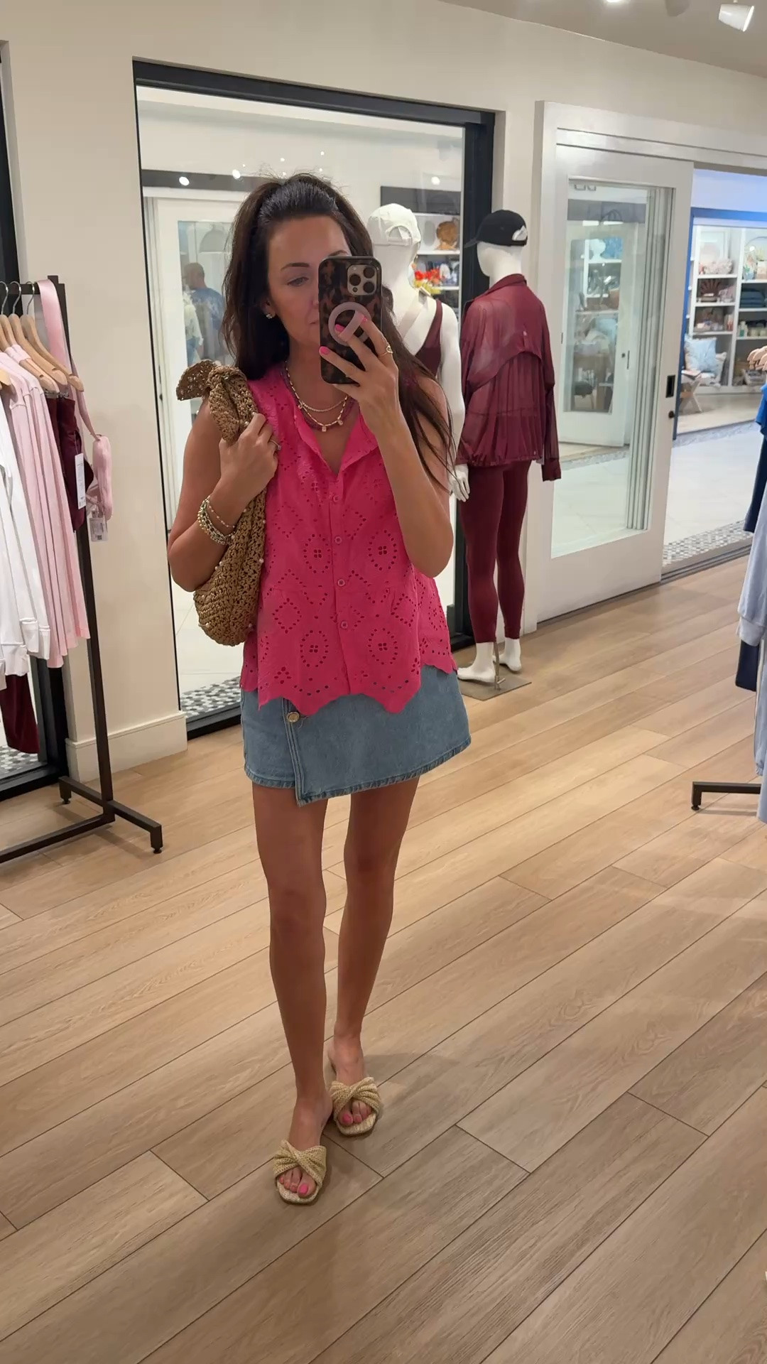 IN LOVE with this new Amazon top in a size small-definitely go down if you’re between because it runs oversized

#LTKootd #LTKSaleAlert #LTKSeasonal
