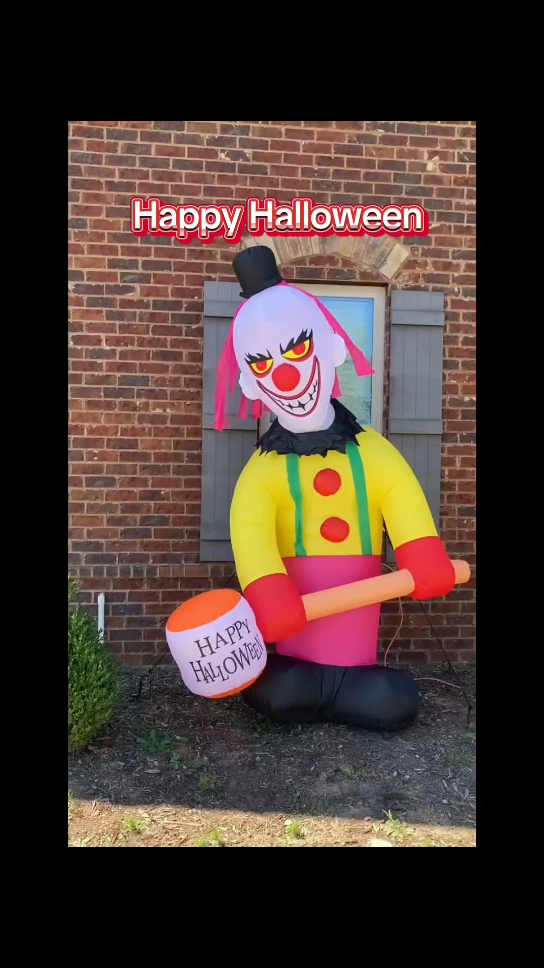 This Haunted Hill Farm 8ft inflatable clown with hammer, moving head & light up eyes is the perfect addition to your Halloween decor. #inflatableclown #halloweendecor #halloweeninflatable #halloweenclown

#LTKHalloween