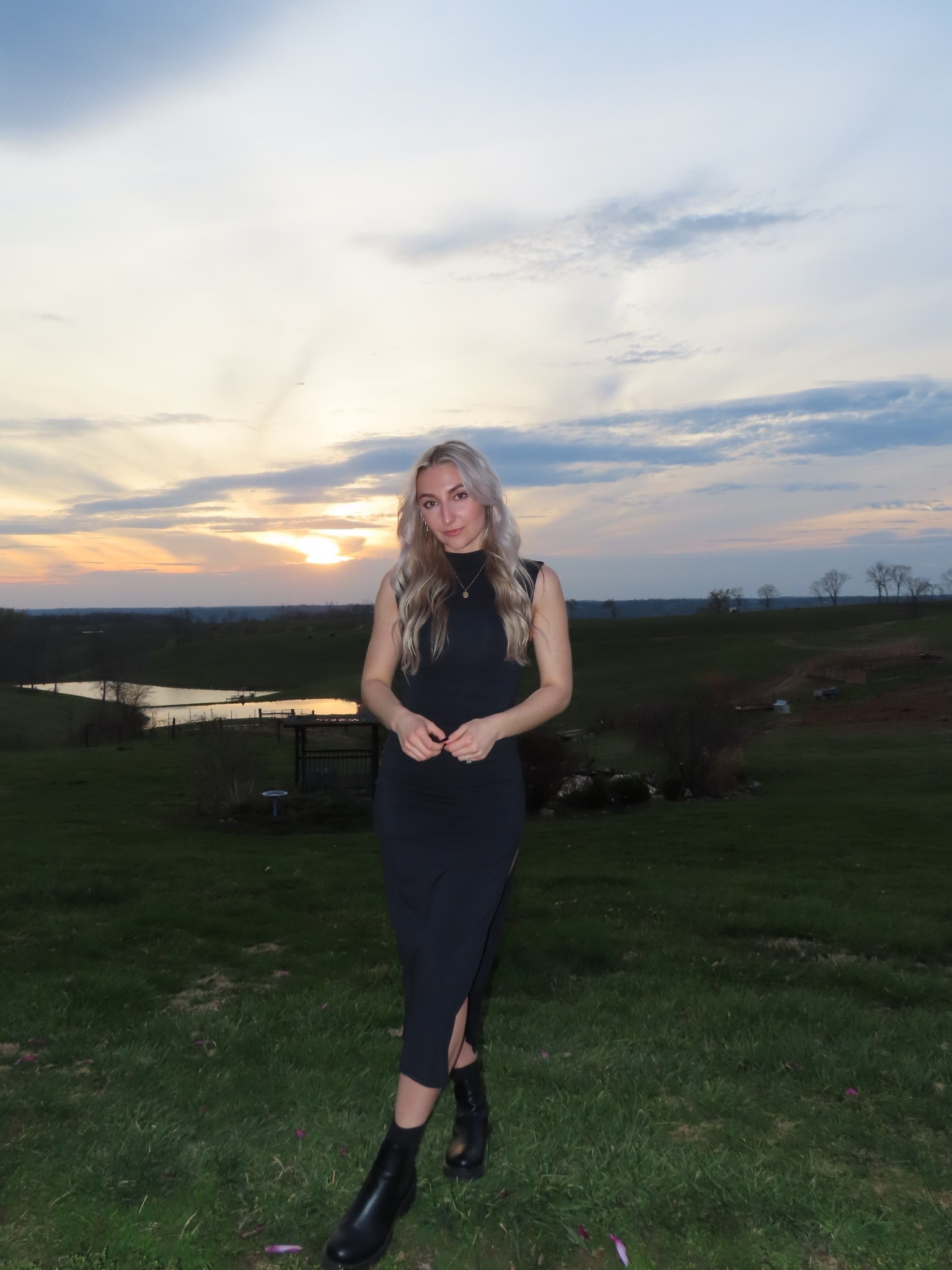 LBD, little black dress, all black outfit, edgy outfit, minimalist outfit, girls night out, date night, spring outfit, bodycon dress, trendy outfit, spring 2025