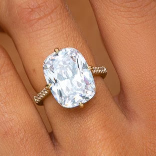 The Brilliant Ring | Jaclyn Roxanne