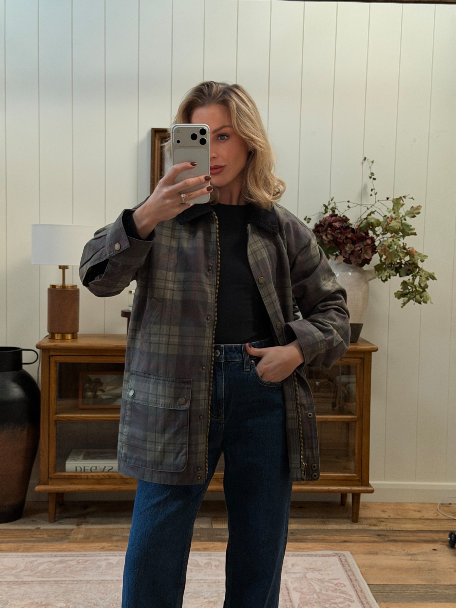 A great country jacket similar to a Barbour!  Save on top of the 30% off with code AFCHLOEROSE 

#LTKCyberWeek