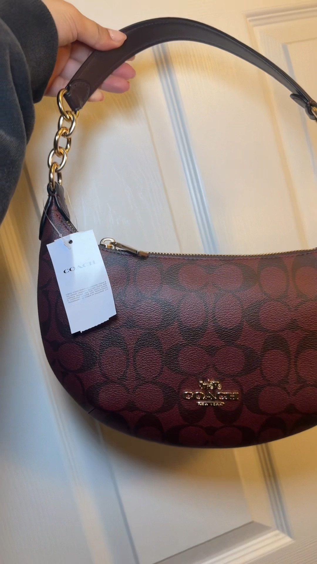 My favorite Christmas present 💝 it’s in a perfect “cherry red” which is a trending color this winter! Currently on clearance, less than $100 USD!

#LTKHoliday #LTKsalealert #LTKstyletip