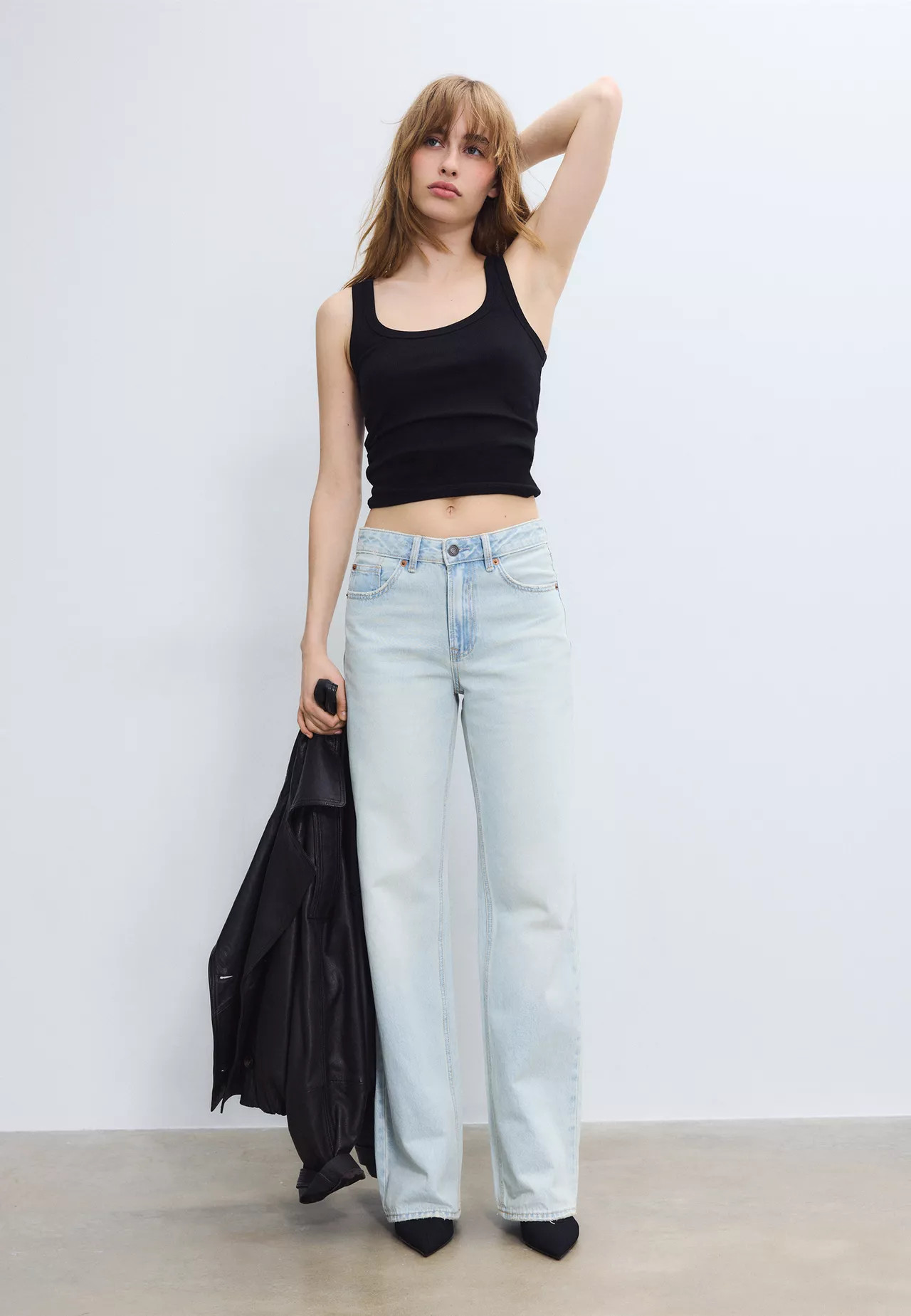 D92 straight wide-leg jeans - Women's Jeans | Stradivarius United Kingdom | Stradivarius (UK)
