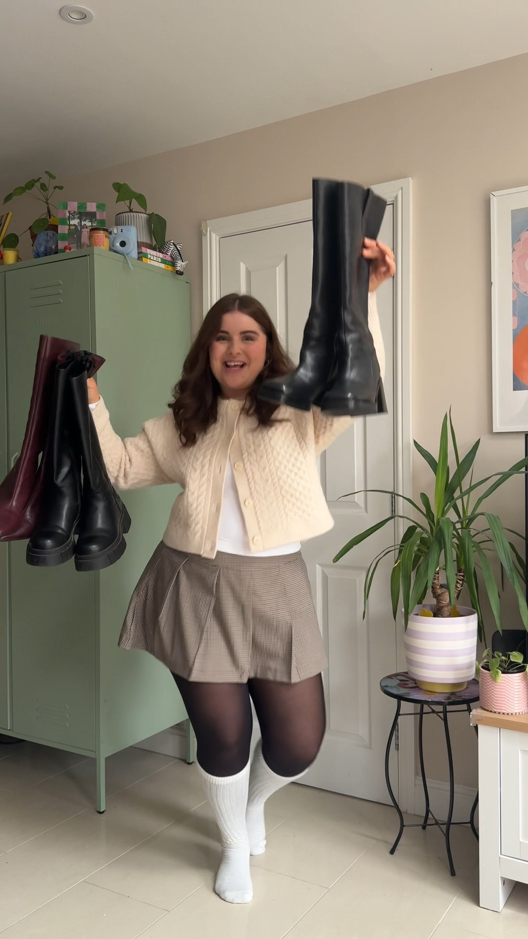 Curvy calf knee boots I’ve tried that have FIT!

Calf measurements: 16 inches / 42 cm

My everyday knee boots I wear are the Simply Be Cloudy Leather knee boots in E Curvy Calf!



#LTKautumn #LTKcurves #LTKmidsize