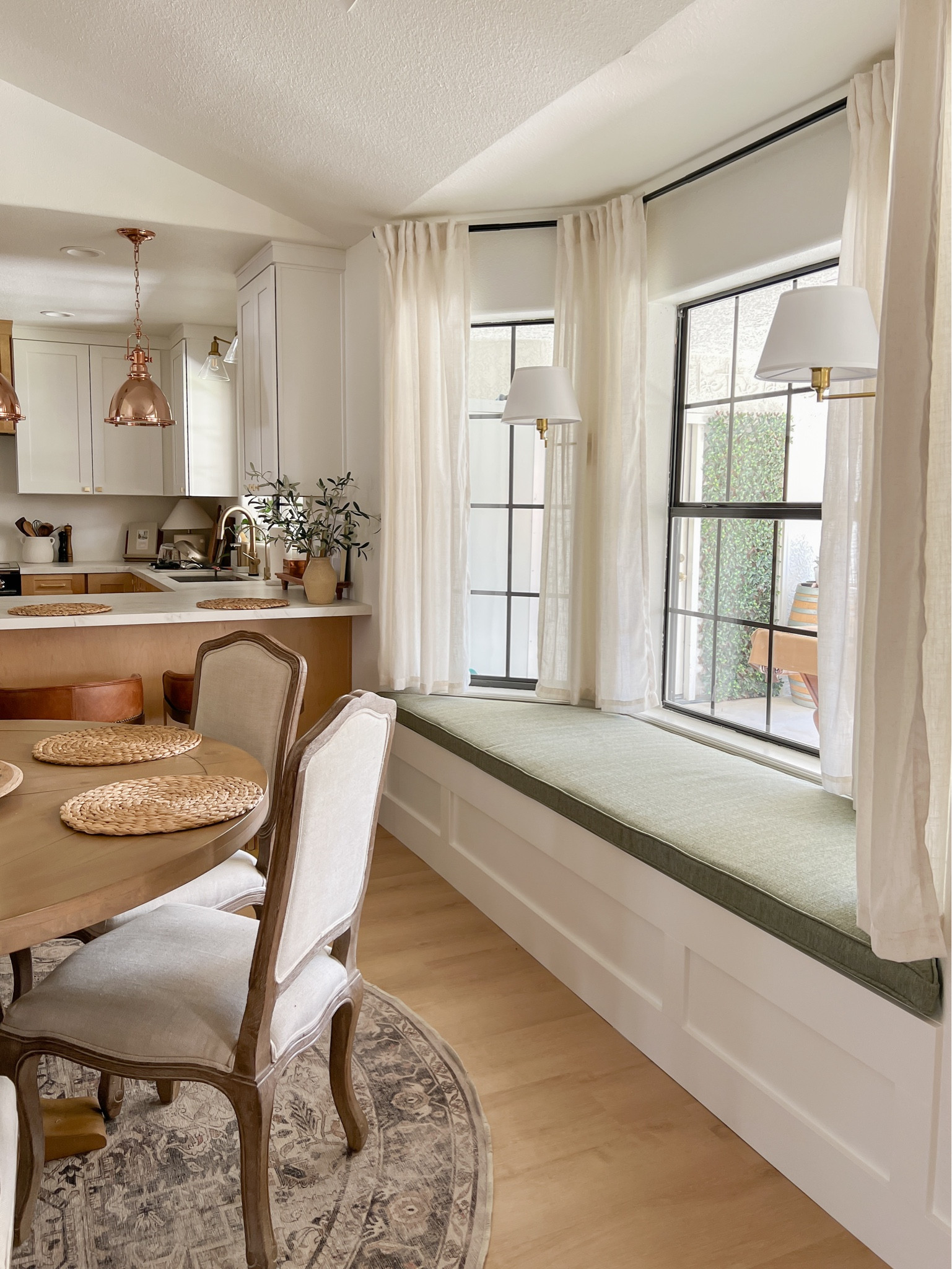 Custom window bench, kitchen, & dining details 🖤

#LTKhome #LTKSeasonal #LTKxTarget