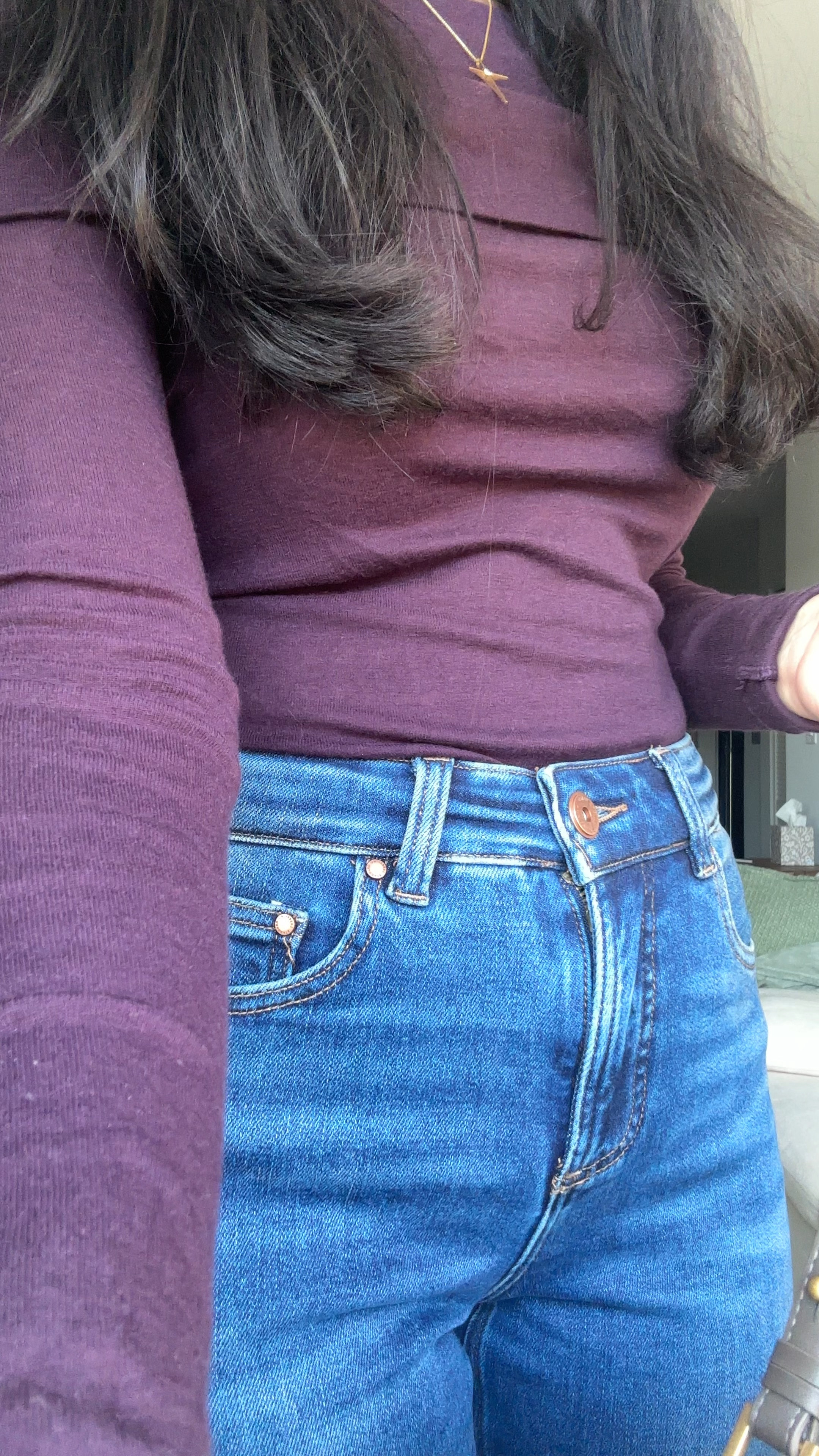 Aritiza top
Off the shoulder top
Universal standard jeans
Fall outfit 
Outfit for haunted house 
Fall outfit 