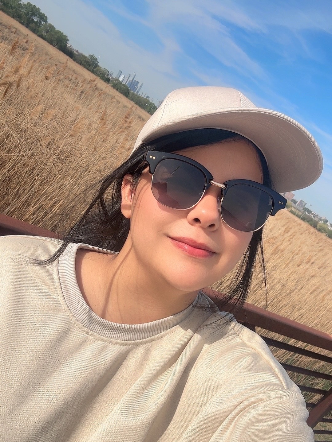 Un paseo al parque con mi compañerita favorita: Luna. Respirar aire fresco, reírnos juntas, ver el mundo a través de sus ojitos curiosos… ser mamá es agotador, sí, ¡pero también hermoso! Si tú también eres de las que buscan momentos reales y mágicos 

#momlife #mamalatina #motherhood #reels #viral