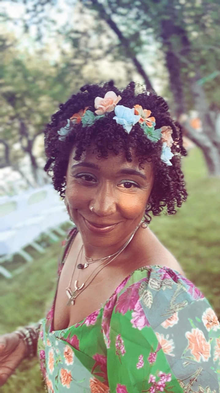 🌼 Embrace your natural curls and boho vibes this summer with this stunning floral maxi dress from Amazon! 

🌸 Ordered a medium and it fits like a dream. Perfect for any occasion, this dress is lightweight, breathable, and incredibly comfy. 

🌺 Whether you're heading to the beach, a summer party, or just out for a casual day, this dress has you covered. Feel free, feel beautiful, and rock your curls with confidence! 

🌻 Comment SHOP below to receive a DM with the link to shop this post on my LTK ⬇ 

#BohoCurlyGirl #SummerMaxiDress #NaturalCurls #LTKSummerSales #amazon #amazonfashion’#easterdress 



#LTKSeasonal #LTKWatchNow #LTKOver40